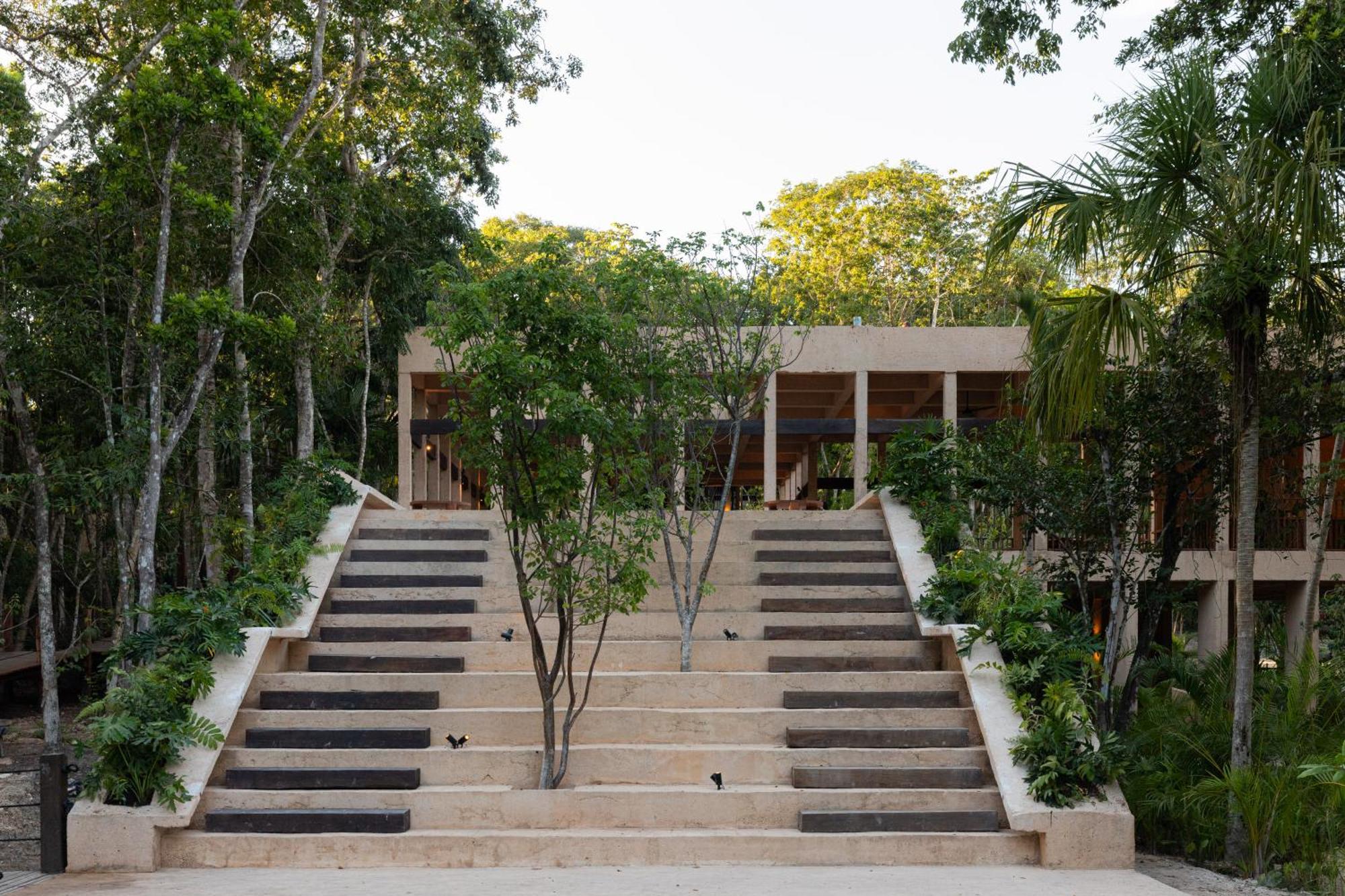 Boca De Agua Bacalar Xul-Ha