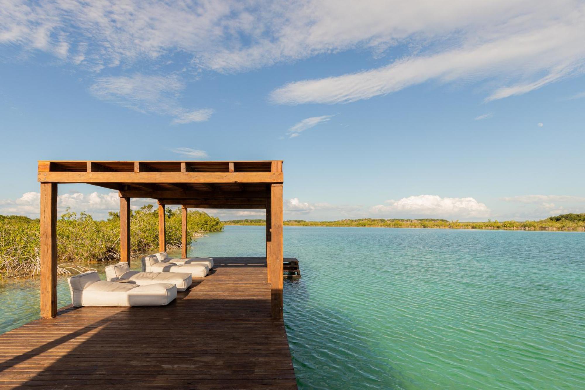Boca De Agua Bacalar Xul-Ha